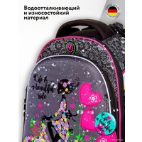 Школьный рюкзак Hummingbird T121