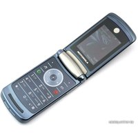 Кнопочный телефон Motorola RAZR2 V8