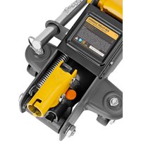 Подкатной домкрат Denzel 51153 2т