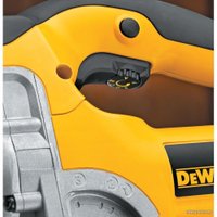 Электролобзик DeWalt DW331KT-QS (с кейсом)