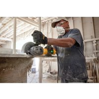 Угловая шлифмашина DeWalt DWE4369