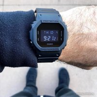 Наручные часы Casio DW-5600BB-1E