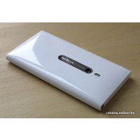 Телефон Nokia Lumia 800