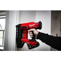 Гвоздезабиватель Milwaukee M18 FN16GS-0X Fuel 4933493353 (без АКБ, кейс)