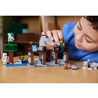 Конструктор LEGO Minecraft 21261 Волчья крепость в Солигорске