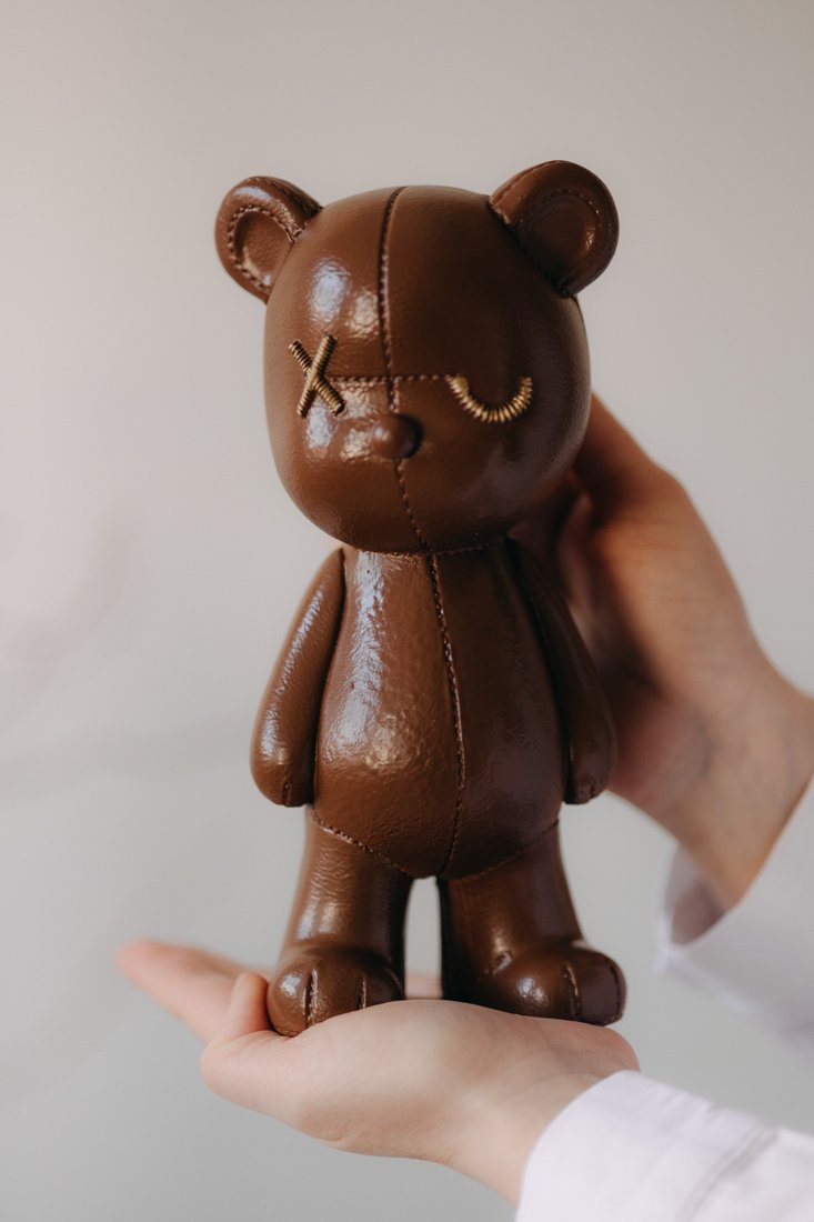 

Статуэтка К.РАМА Мишка кожаный Kaws & Bearbrick (коричневый)