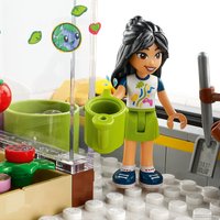 Конструктор LEGO Friends 41748 Общественный центр Хартлейк-Сити