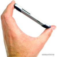 Телефон HTC Salsa
