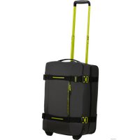 Чемодан American Tourister Urban Track Black/Lime 55 см