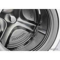 Стиральная машина Electrolux SensiCare 600 EW6SN427WI
