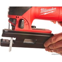 Электролобзик Milwaukee JS 120 X [4933381680]