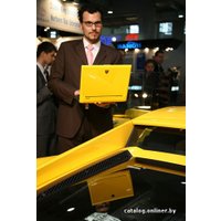 Ноутбук ASUS Lamborghini VX2 (90NGHA-619121-2GMC106T)