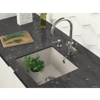 Дозатор для моющего средства Paulmark Rein D002-CR (хром)