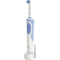 Электрическая зубная щетка Oral-B Vitality Sensitive Clean (D12.513S)