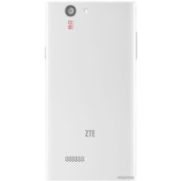 Телефон ZTE Blade L2