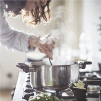 Кастрюля Ikea Миддагсмат с крышкой 204.637.11