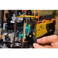 Конструктор LEGO Technic 42215 Гибридный экскаватор Volvo EC500