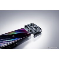 Геймпад для смартфона Razer Kishi для iPhone