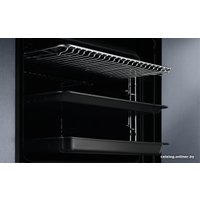 Электрический духовой шкаф Electrolux AssistedCooking SENSE 800 KOEBP39WZ