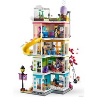 Конструктор LEGO Friends 41748 Общественный центр Хартлейк-Сити