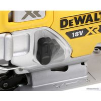 Электролобзик DeWalt DCS334N-XJ (без АКБ)