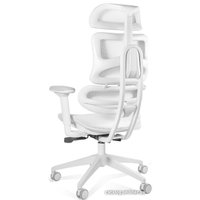 Офисное кресло UNIQUE Ergotech CM-B137AW-4 (белый)