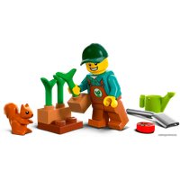 Конструктор LEGO City 60390 Парковый трактор