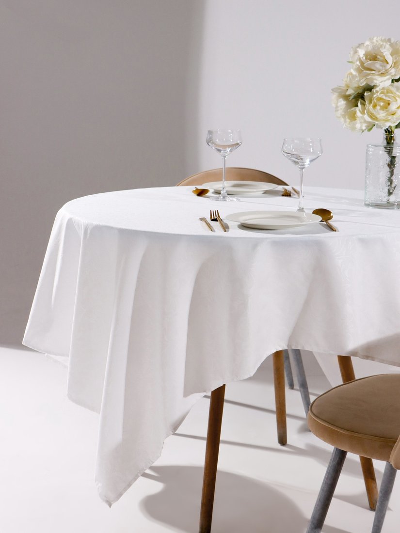 

Скатерть DomoVita 150х180 7402452