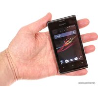 Телефон Sony Xperia E