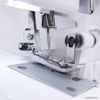 Оверлок Leader VS 560D