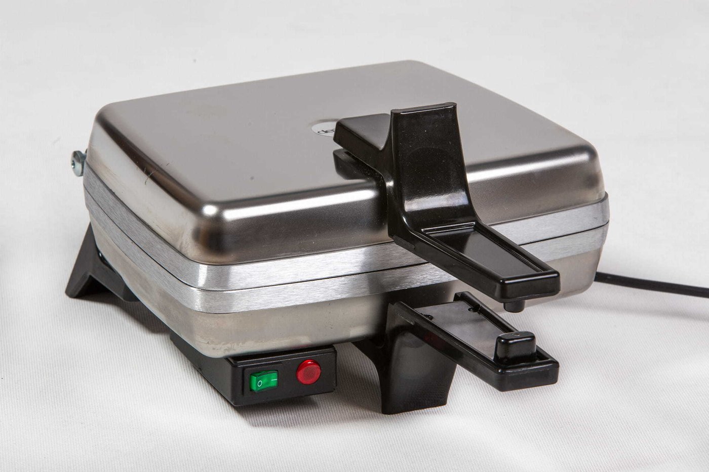 

Вафельница Dezal 301.5 LW (серебристый)