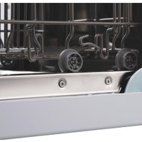 Отдельностоящая посудомоечная машина Indesit DFS 1C269