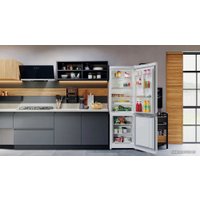 Холодильник Hotpoint HTS 5180 W