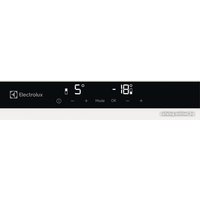 Холодильник Electrolux LNS6TE19S