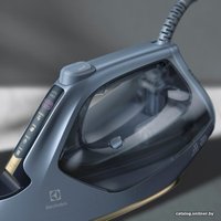 Утюг Electrolux E8SI1-6DBM