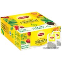 Черный чай Lipton с витамином С, шиповником и ароматом земляники 100 шт