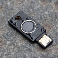 Аппаратный криптокошелек Yubico YubiKey Bio FIDO Edition