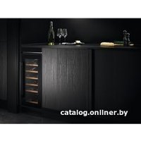 Винный шкаф AEG AWUS020B5B