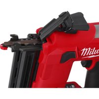Гвоздезабиватель Milwaukee M12 FCN18GS-0X 4933493355 (с 2-мя АКБ, кейс)