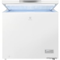 Морозильный ларь Electrolux LCB3LF20W0