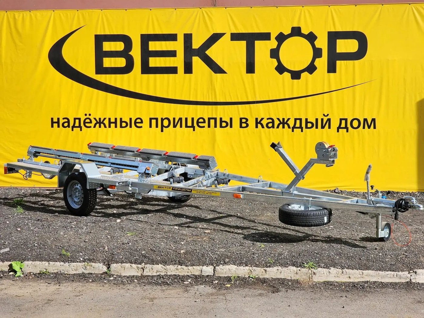 

Одноосный прицеп Вектор ЛАВ 81016 универсальный ложемент