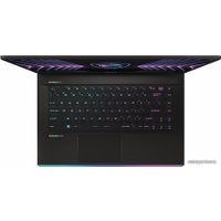 Игровой ноутбук MSI Raider GE67HX 12UHS-099RU