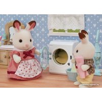 Аксессуары для кукольного домика Sylvanian Families Стиральная машинка и пылесос 5445