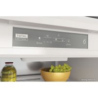 Холодильник Whirlpool WHC18 T332