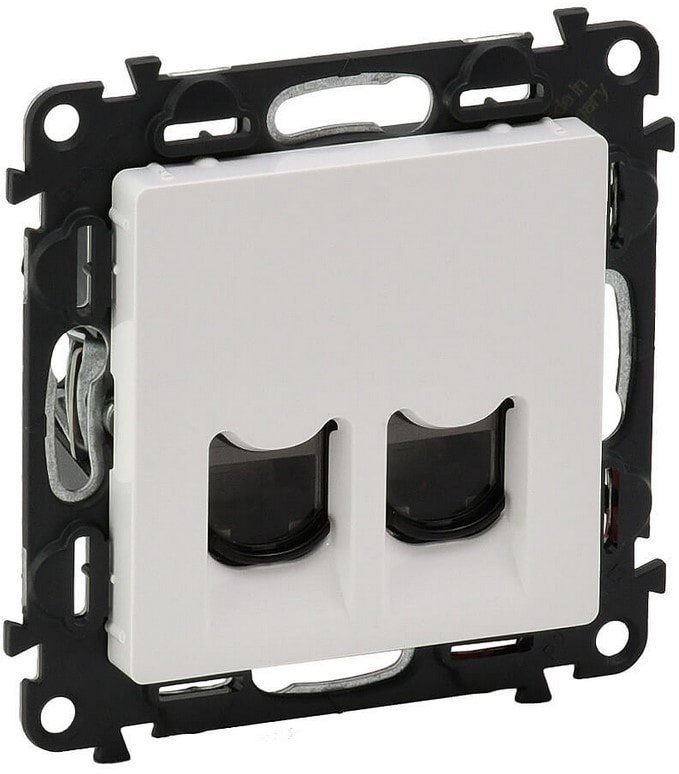 

Розетка компьютерная Legrand Valena Life 753443 (Белый)