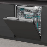Встраиваемая посудомоечная машина Hisense HV693A65AD
