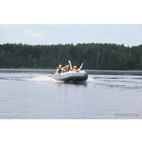 Моторно-килевая лодка Адмирал 380